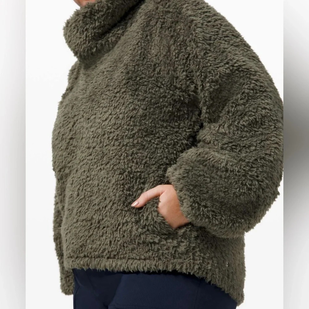 Lululemon 2020 Warm Restore Sherpa Pullover Army Green - Picture 4 of 10